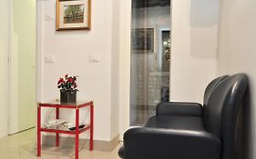 Cozy Apartment Near Rialto Bridge/ St.Mark Square